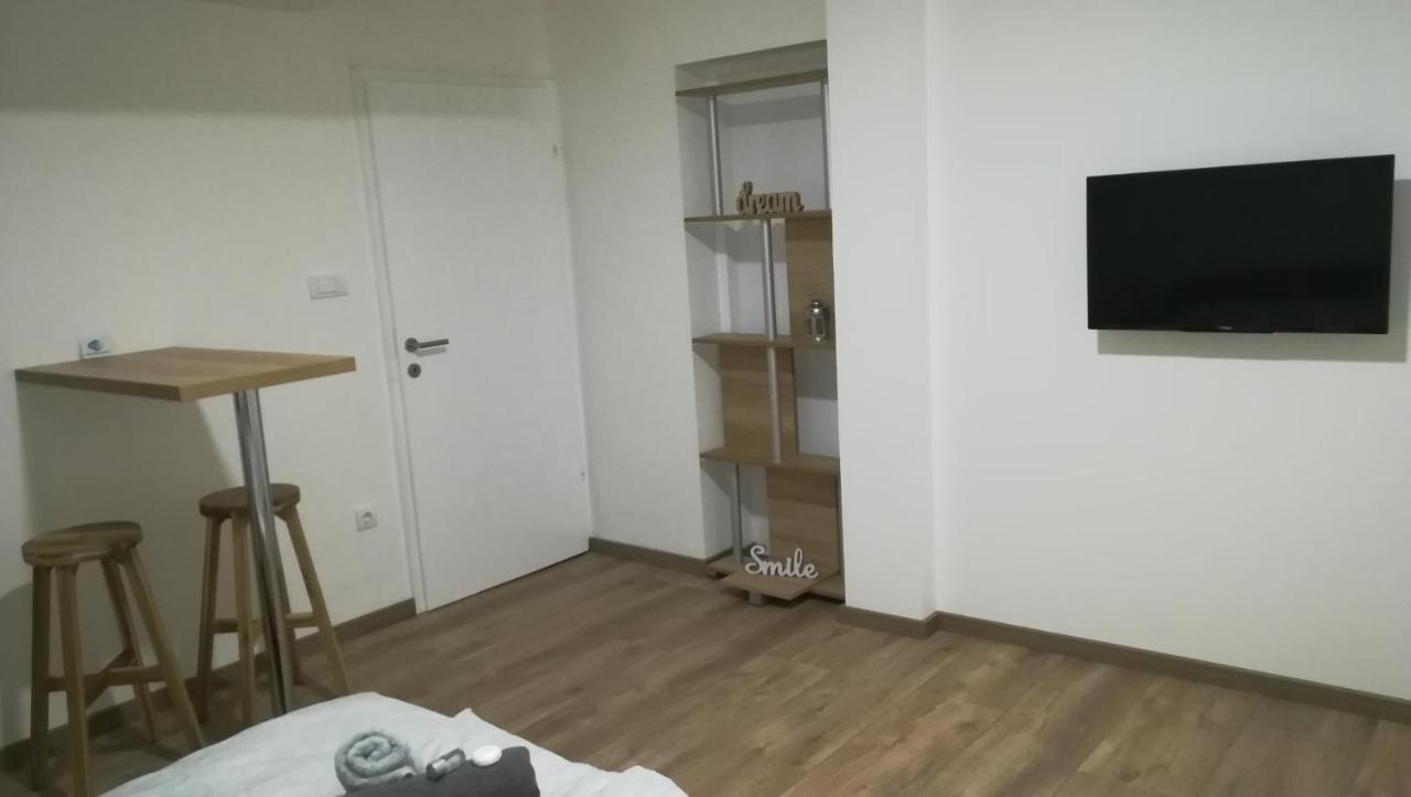 M4U Apartments Ni Εξωτερικό φωτογραφία